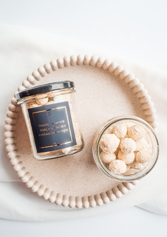 ORZECHY LASKOWE W BIAŁEJ CZEKOLADZIE Z KOKOSEM 180g