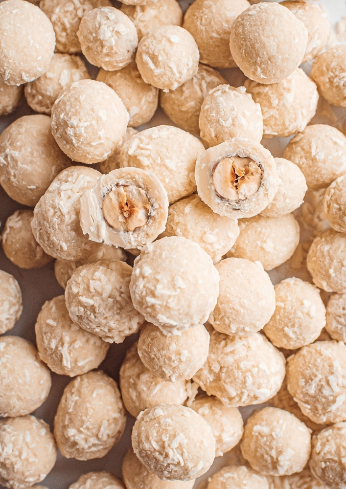 ORZECHY LASKOWE W BIAŁEJ CZEKOLADZIE Z KOKOSEM 180g - obrazek 4